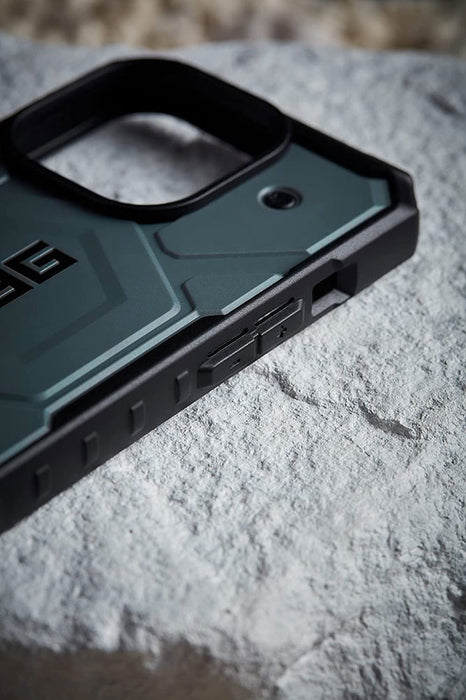Case UAG Pathfinder iPhone 15 Pro Max (MagSafe) - Cloud Blue