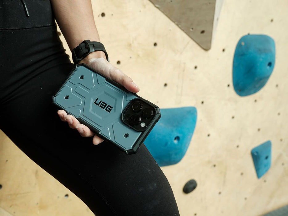 Case UAG Pathfinder iPhone 15 Pro Max (MagSafe) - Cloud Blue