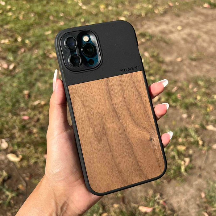 Case Moment Rugged iPhone 12 Pro Max - Walnut Wood