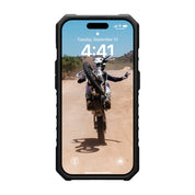 Case UAG Pathfinder iPhone 15 Pro (MagSafe) - Olive