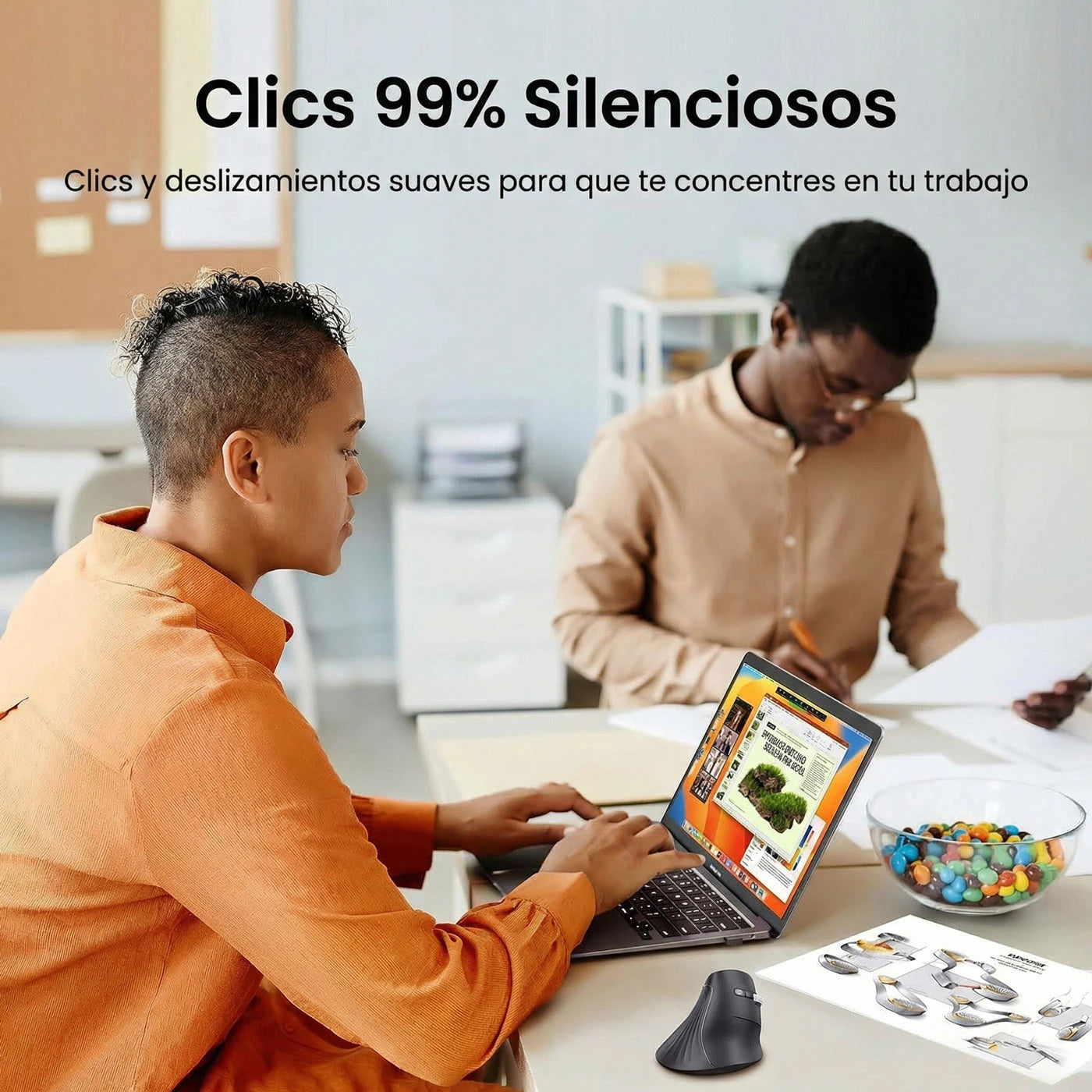Mouse Ergonómico Vertical UGREEN Inalámbrico 4000 DPI – Negro (MU008 / 25444)