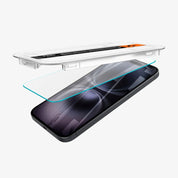 Protector de pantalla Spigen EZ FIT GLAS.tR S.P. iPhone 16 / iPhone 15 (2 UND) - Spigen - Protector de pantalla7 - 3 - 5 / PPSEFIPH162UDastore